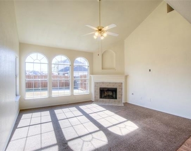 5441 Mohawk Court - Photo Thumbnail 9