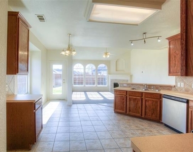 5441 Mohawk Court - Photo Thumbnail 13
