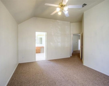 5441 Mohawk Court - Photo Thumbnail 17