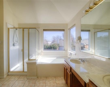 5441 Mohawk Court - Photo Thumbnail 18
