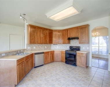 5441 Mohawk Court - Photo Thumbnail 12
