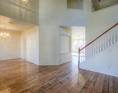 5441 Mohawk Court - Photo Thumbnail 7