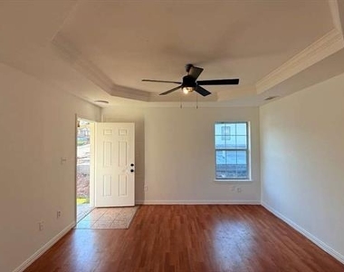 1511 Doyle Avenue - Photo Thumbnail 7
