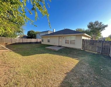 2217 Lookout Lane - Photo Thumbnail 17