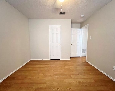 2217 Lookout Lane - Photo Thumbnail 9