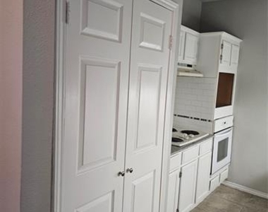 9600 Royal Lane - Photo Thumbnail 7