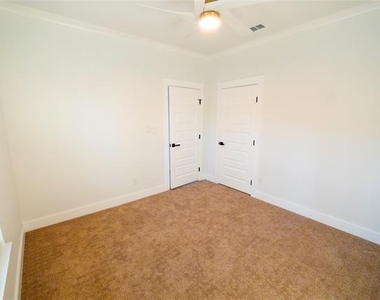 921 Hillburn Drive - Photo Thumbnail 15
