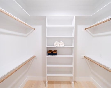 921 Hillburn Drive - Photo Thumbnail 14
