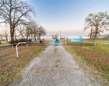921 Hillburn Drive - Photo Thumbnail 19