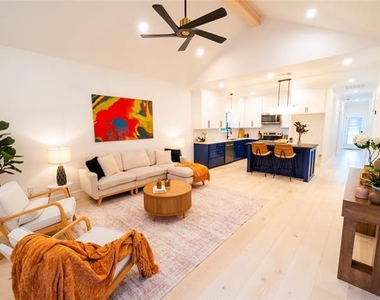 921 Hillburn Drive - Photo Thumbnail 4