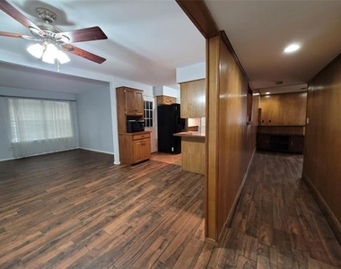 738 Hawthorne Lane - Photo Thumbnail 12