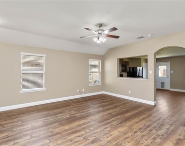 1450 Arabella Avenue - Photo Thumbnail 7