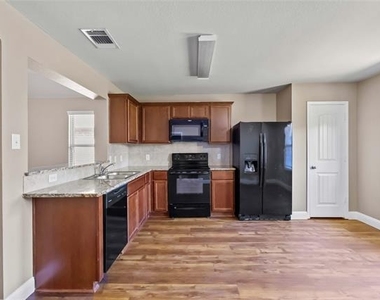 1450 Arabella Avenue - Photo Thumbnail 10