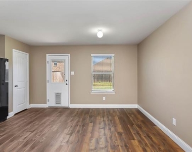 1450 Arabella Avenue - Photo Thumbnail 12