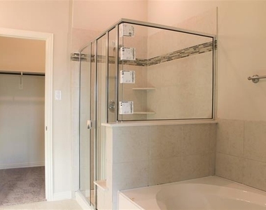 825 Ben Lane - Photo Thumbnail 12