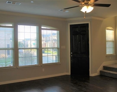 825 Ben Lane - Photo Thumbnail 2