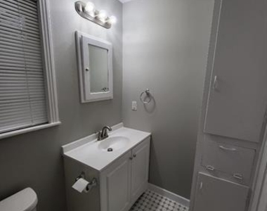1006 W Lamar Street - Photo Thumbnail 4