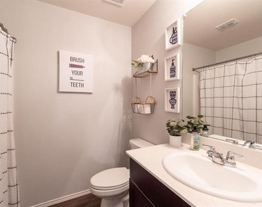 771 Bayonet Street - Photo Thumbnail 16