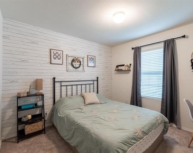 771 Bayonet Street - Photo Thumbnail 15