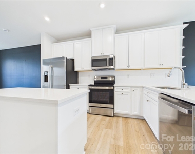 3131 Coquina Lane - Photo Thumbnail 6