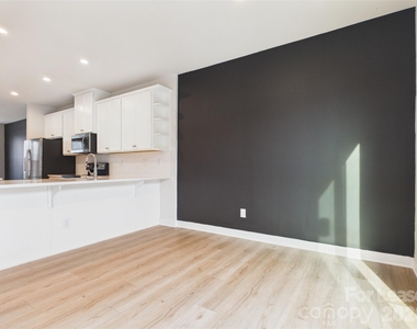 3131 Coquina Lane - Photo Thumbnail 7