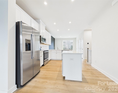 3131 Coquina Lane - Photo Thumbnail 8