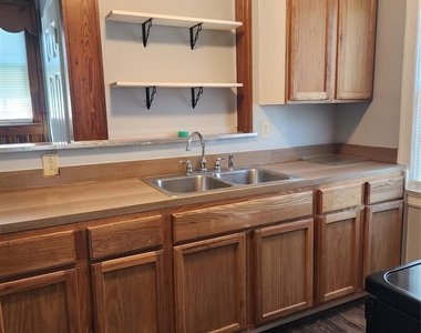 3024 Parkway Avenue - Photo Thumbnail 8