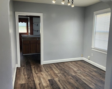 3024 Parkway Avenue - Photo Thumbnail 5