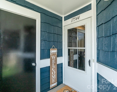 17544 Tuscany Lane - Photo Thumbnail 2