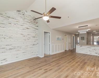 17544 Tuscany Lane - Photo Thumbnail 4
