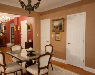 East 54th Street - Photo Thumbnail 13