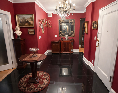 East 54th Street - Photo Thumbnail 12