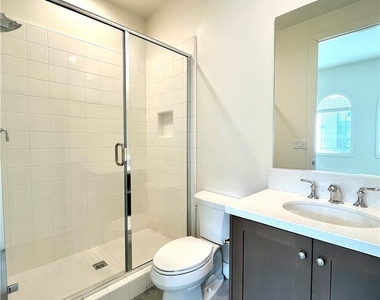 12040 Estrella Place - Photo Thumbnail 15