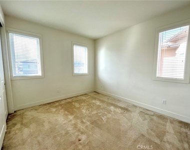 12040 Estrella Place - Photo Thumbnail 16