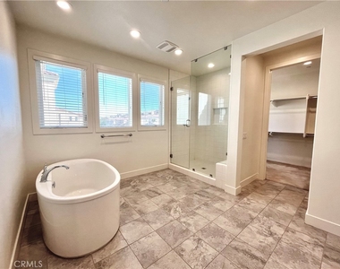 12040 Estrella Place - Photo Thumbnail 11