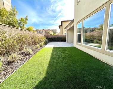 12040 Estrella Place - Photo Thumbnail 23