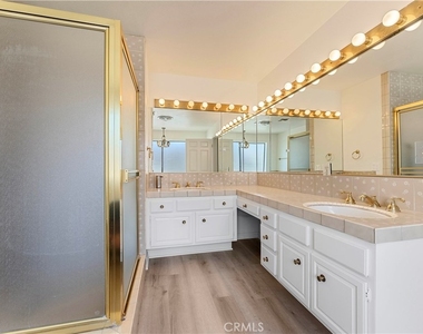 1567 Westholme - Photo Thumbnail 9