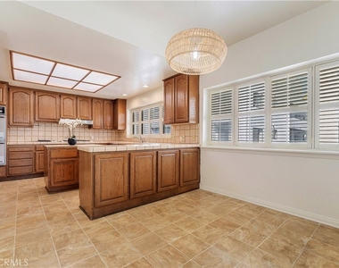 1567 Westholme - Photo Thumbnail 4
