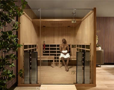 21010 Erwin Street - Photo Thumbnail 9