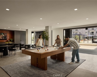 21010 Erwin Street - Photo Thumbnail 32