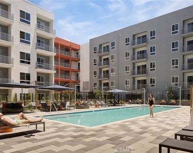 21010 Erwin Street - Photo Thumbnail 6