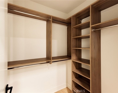 21010 Erwin Street - Photo Thumbnail 53