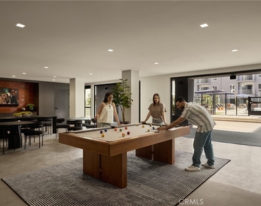 21010 Erwin Street - Photo Thumbnail 32
