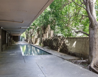 1880 Veteran Avenue - Photo Thumbnail 32