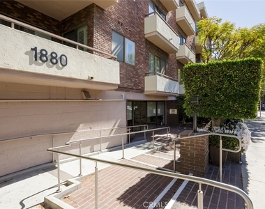 1880 Veteran Avenue - Photo Thumbnail 26