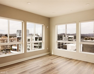 21010 Erwin Street - Photo Thumbnail 52