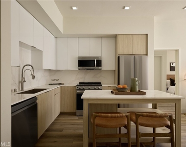 21010 Erwin Street - Photo Thumbnail 38