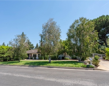 19308 Lemarsh Street - Photo Thumbnail 2