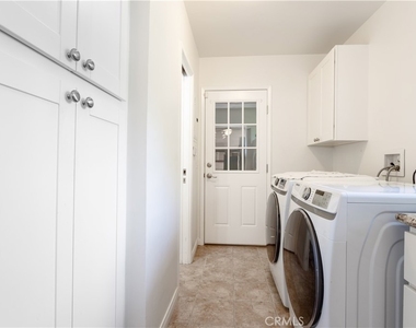 19308 Lemarsh Street - Photo Thumbnail 11