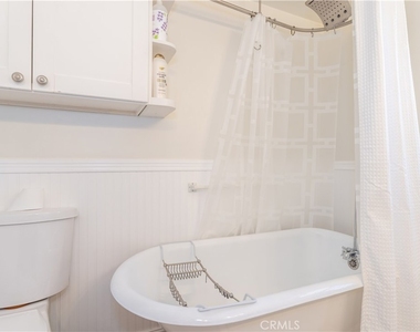 19308 Lemarsh Street - Photo Thumbnail 23